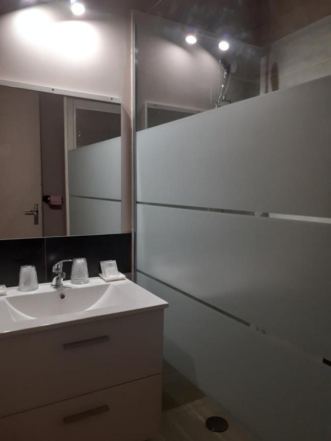 Hotel Le Kamelia แซลส์ล ภายนอก รูปภาพ