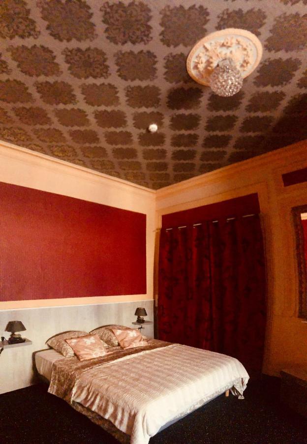 Hotel Le Kamelia แซลส์ล ภายนอก รูปภาพ